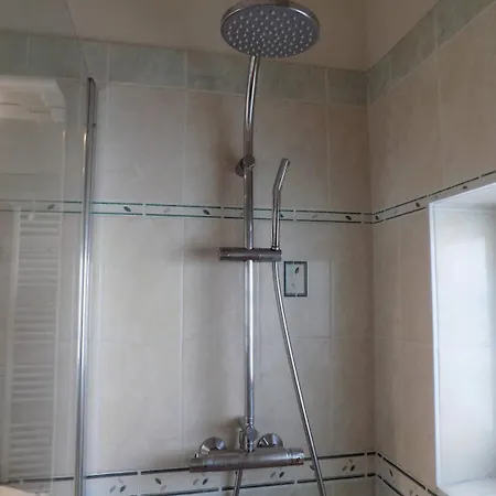 - Maison De Plain-pied Avec Jardin Clos - Quartier Residentiel * Руайян