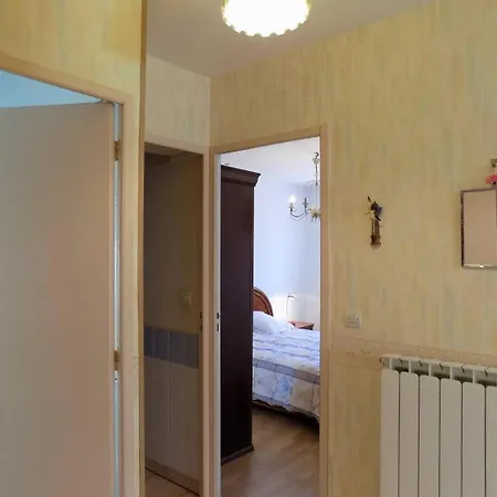 - Maison De Plain-pied Avec Jardin Clos - Quartier Residentiel