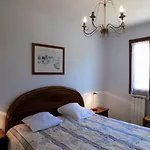 Villa - Maison De Plain-pied Avec Jardin Clos - Quartier Residentiel *