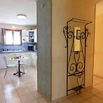 Villa - Maison De Plain-pied Avec Jardin Clos - Quartier Residentiel