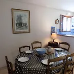 Villa - Maison De Plain-pied Avec Jardin Clos - Quartier Residentiel