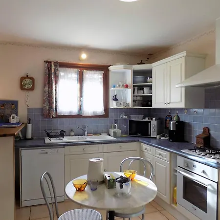 - Maison De Plain-pied Avec Jardin Clos - Quartier Residentiel *